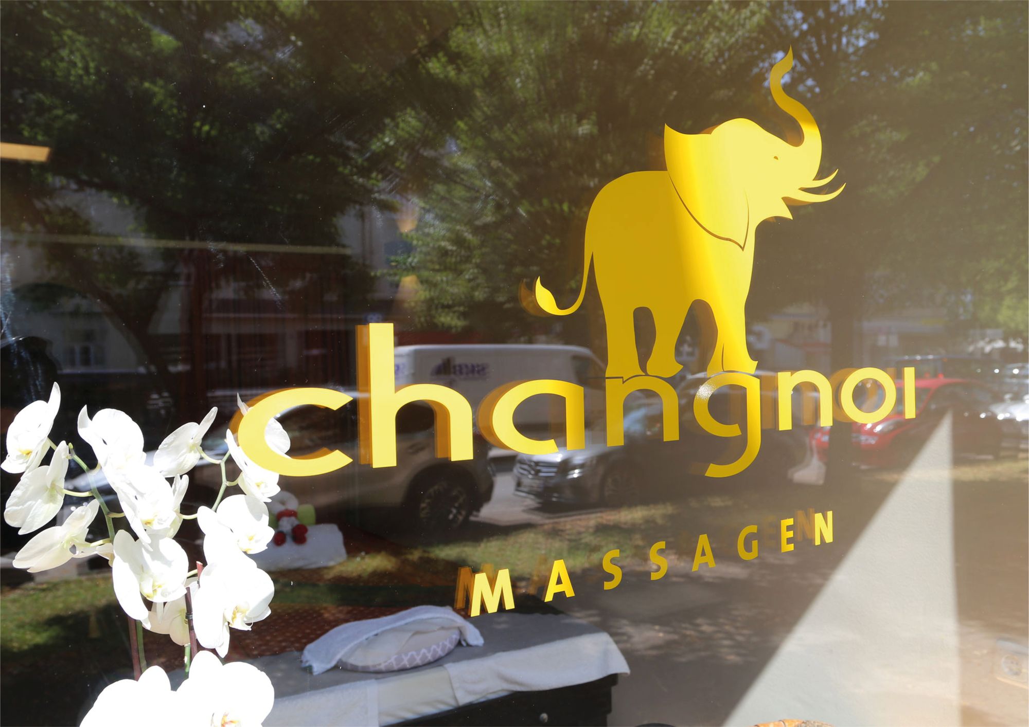 Brand Design Changnoi Massagen